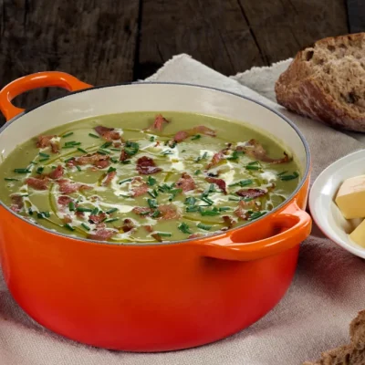 Potet -og purreløksuppe med focaccia og smør