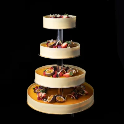 Bryllupskake pasjonsfrukt 80-98 pers 4 etasjer