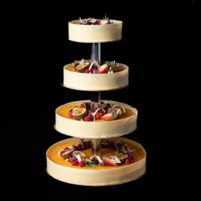 Bryllupskake pasjonsfrukt 70-84 pers 4 etasjer