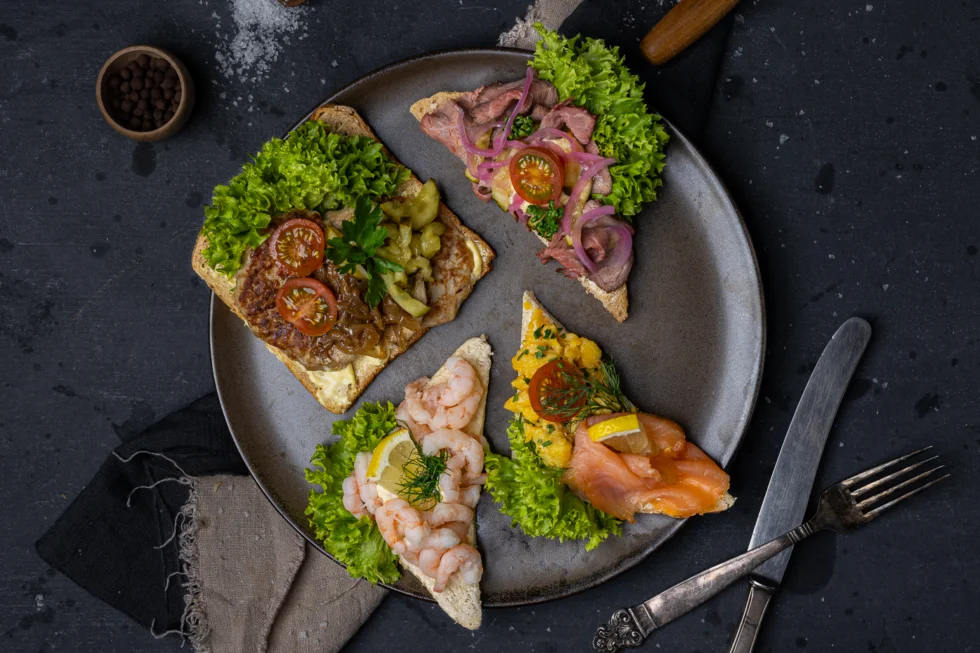 Klassiske snitter og karbonadesmørbrød
