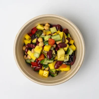 Protein bowl vegetar med peanøtter