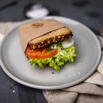 Sandwich egg & tomat - Kolonihagen Økologisk