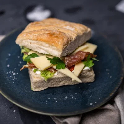 Spekeskinke & Vesterhavsost - Kolonihagen økologisk ciabatta