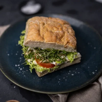 Tomat & mozzarella - Kolonihagen økologisk ciabatta